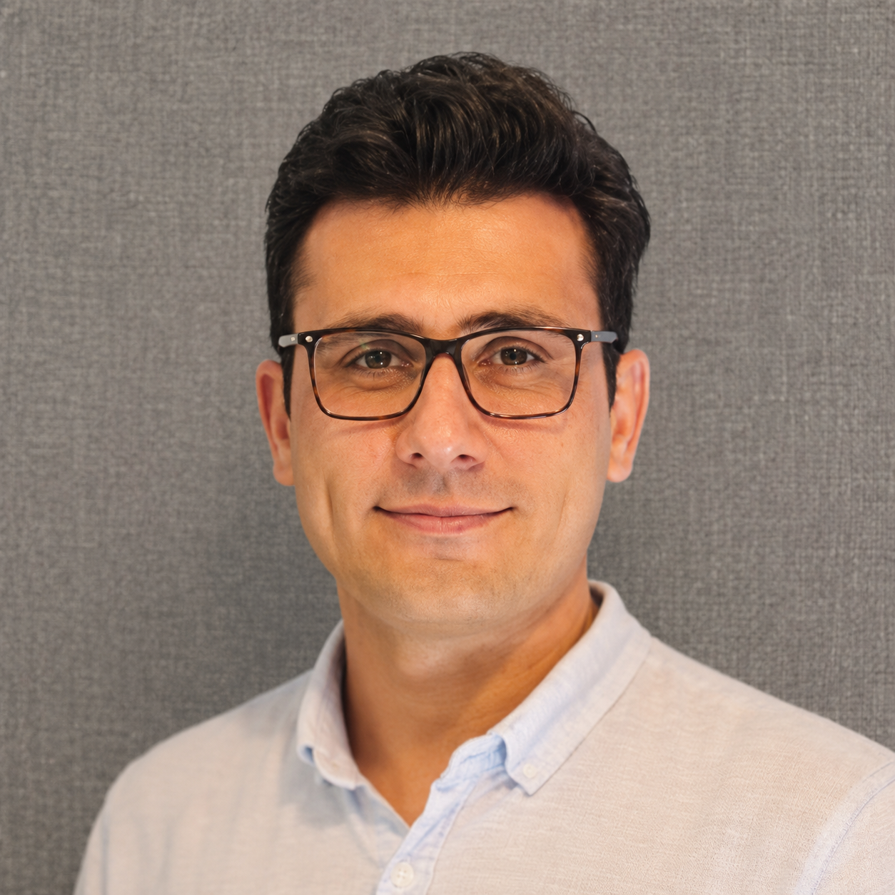 Portrait of Hadi Valipour